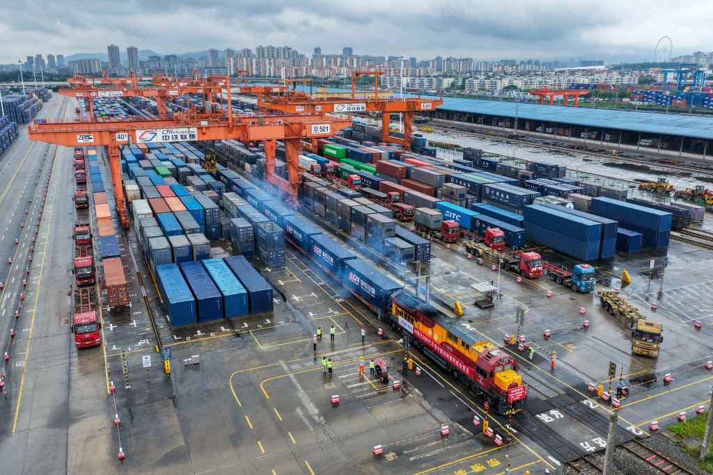 国际观察丨向新向优　链通全球——从外贸增长看中国供应链韧性与活力